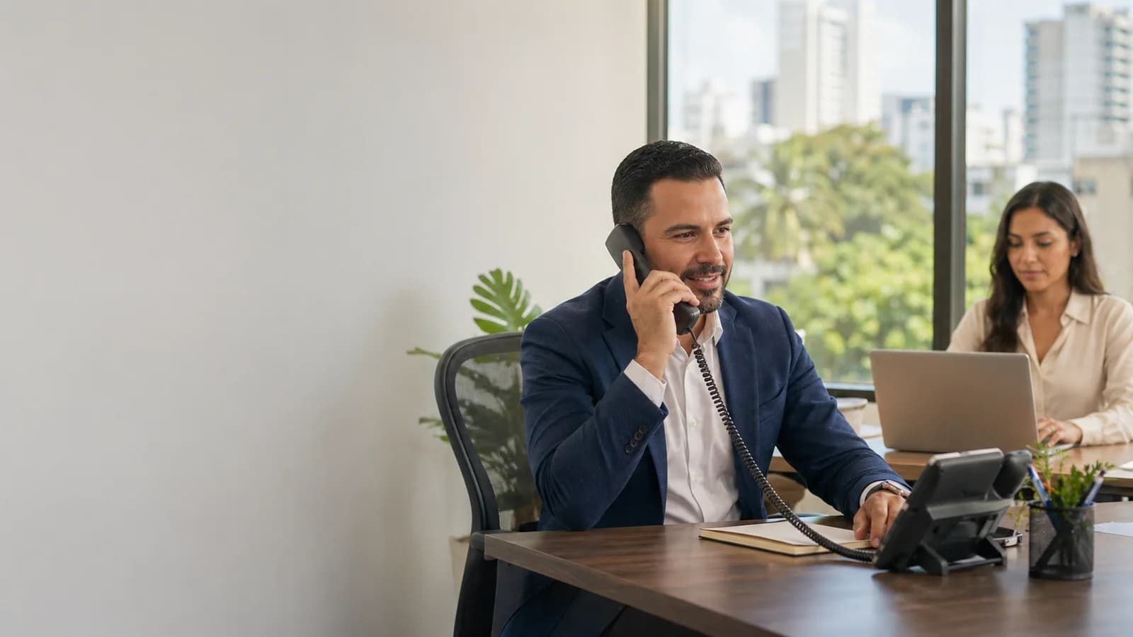 Numero virtual empresarial conectado a extensiones, IVR y usuarios moviles en Republica Dominicana